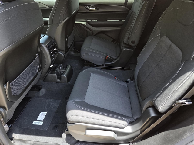 New 2026 Baltic Gray Metallic Clearcoat Jeep Laredo X image 21