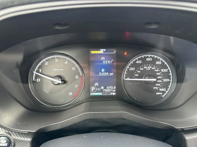 Used 2022 White Subaru Base image 16
