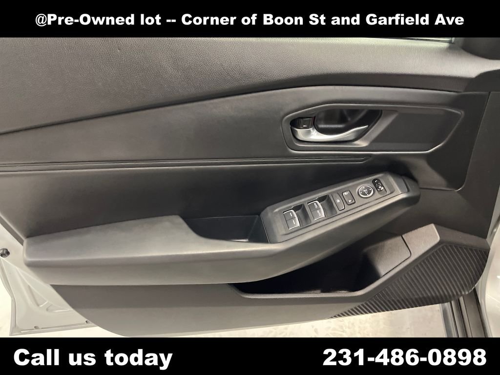Used 2024  Honda EX image 14