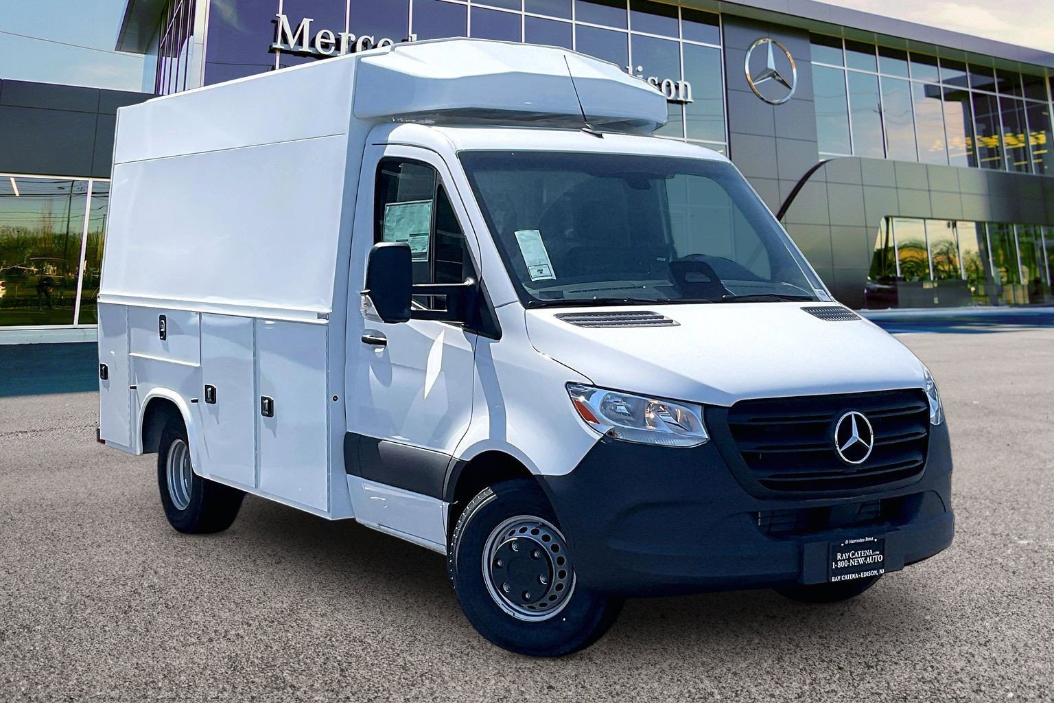 New 2025 Arctic White Mercedes-Benz Standard Roof image 11