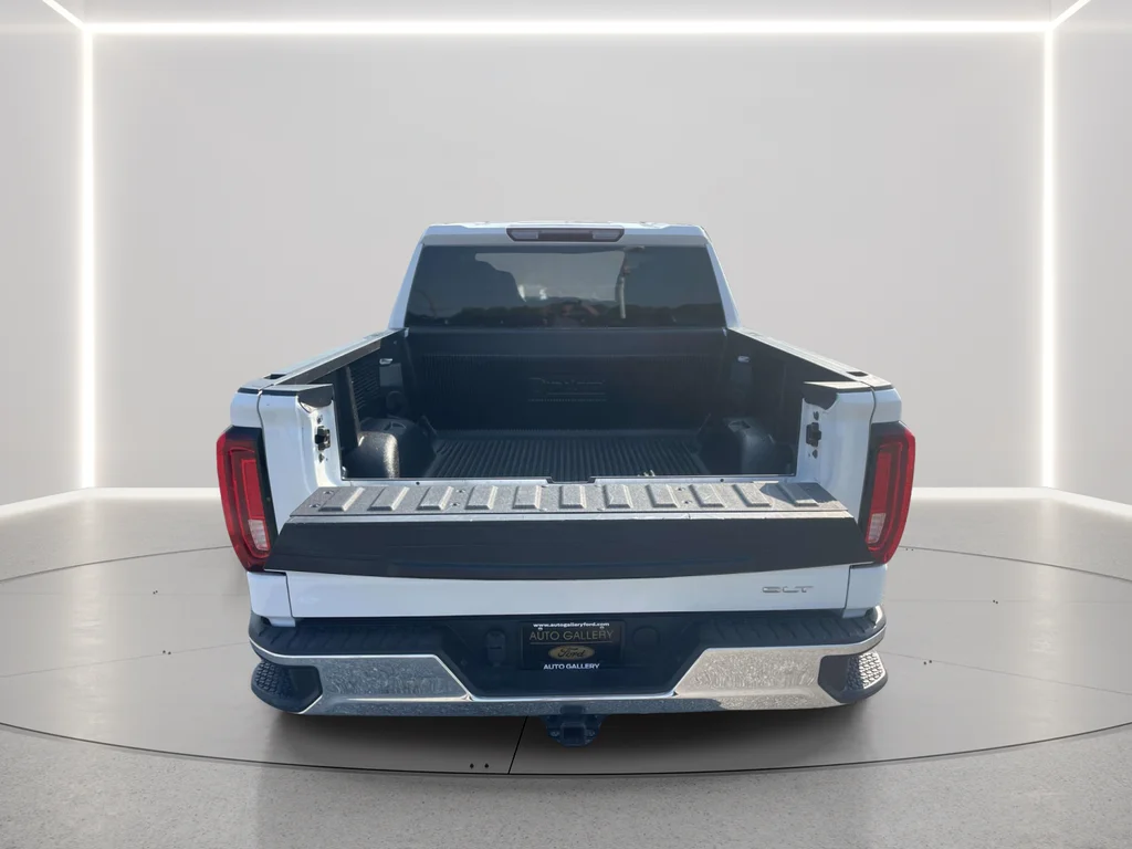 Used 2025 Summit White GMC SLT image 4