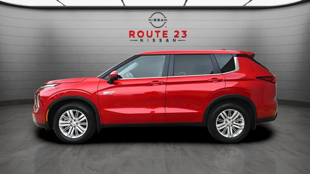 Used 2024 Red Mitsubishi ES image 11