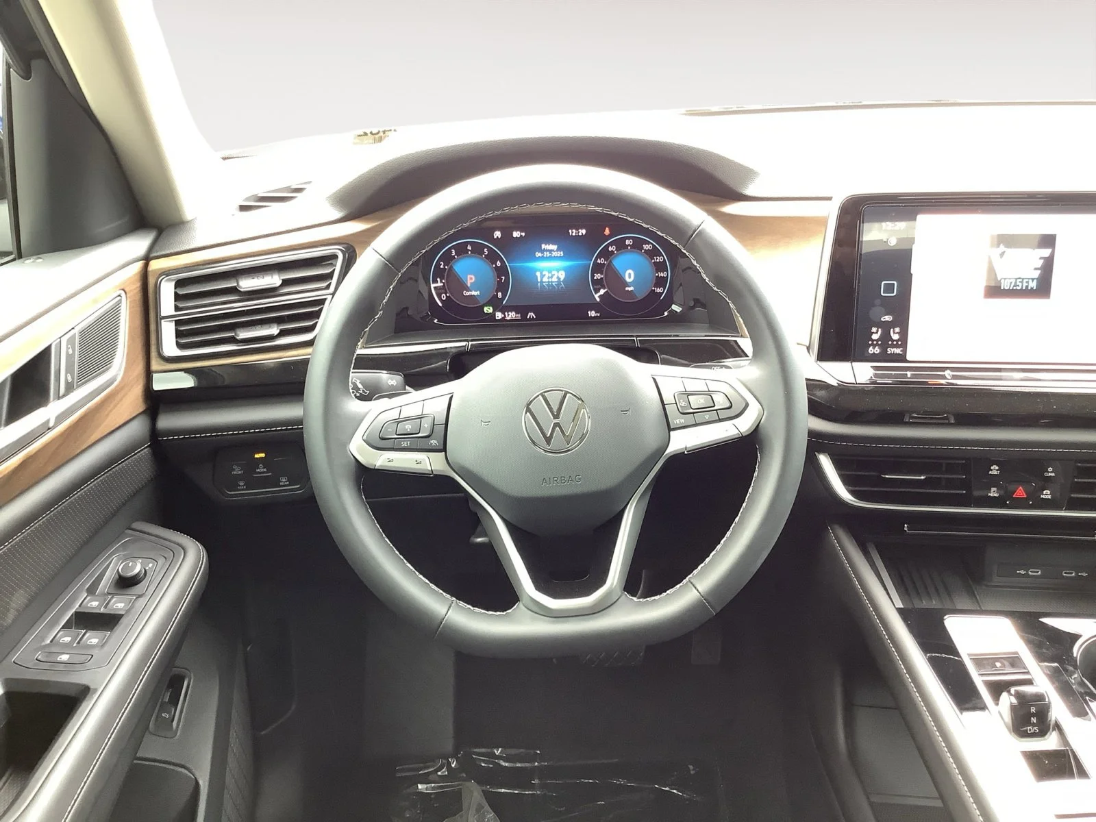 New 2025 Silver Mist Metallic Volkswagen 2.0T SE w/Technology image 14
