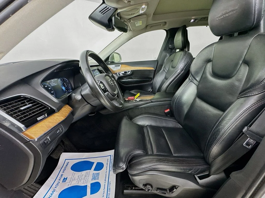 Used 2018 Bright Silver Metallic Volvo T6 Inscription image 25