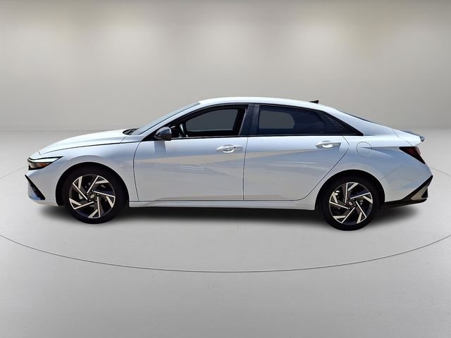 Certified Used 2025 White Hyundai SEL Sport image 6