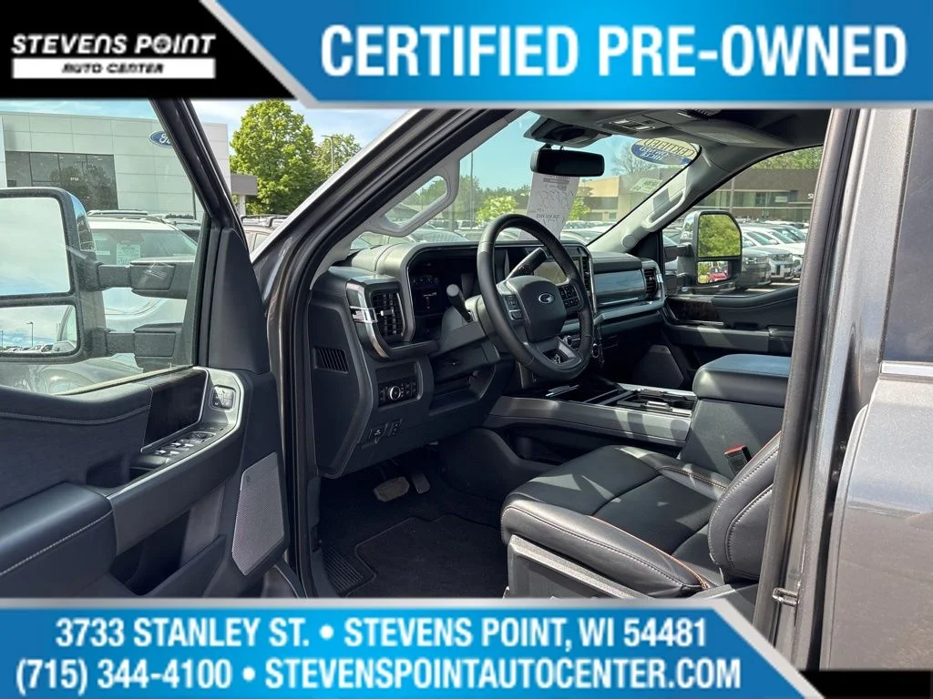 Used 2025 Carbonized Gray Metallic Ford Lariat image 13