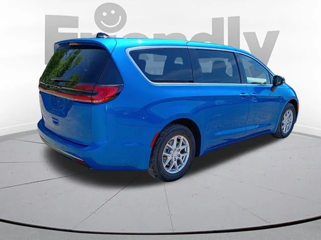 New 2027 Hydro Blue Pearl-Coat Exterior Paint Chrysler Select image 5