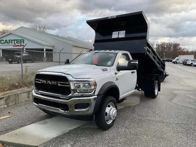 New 2024 Bright White Clear-Coat Exterior Paint RAM TRADESMAN image 3