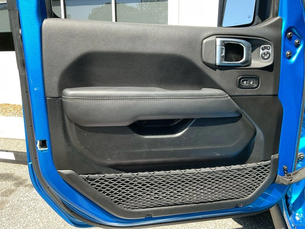 Used 2023 Blue Jeep Sahara image 30