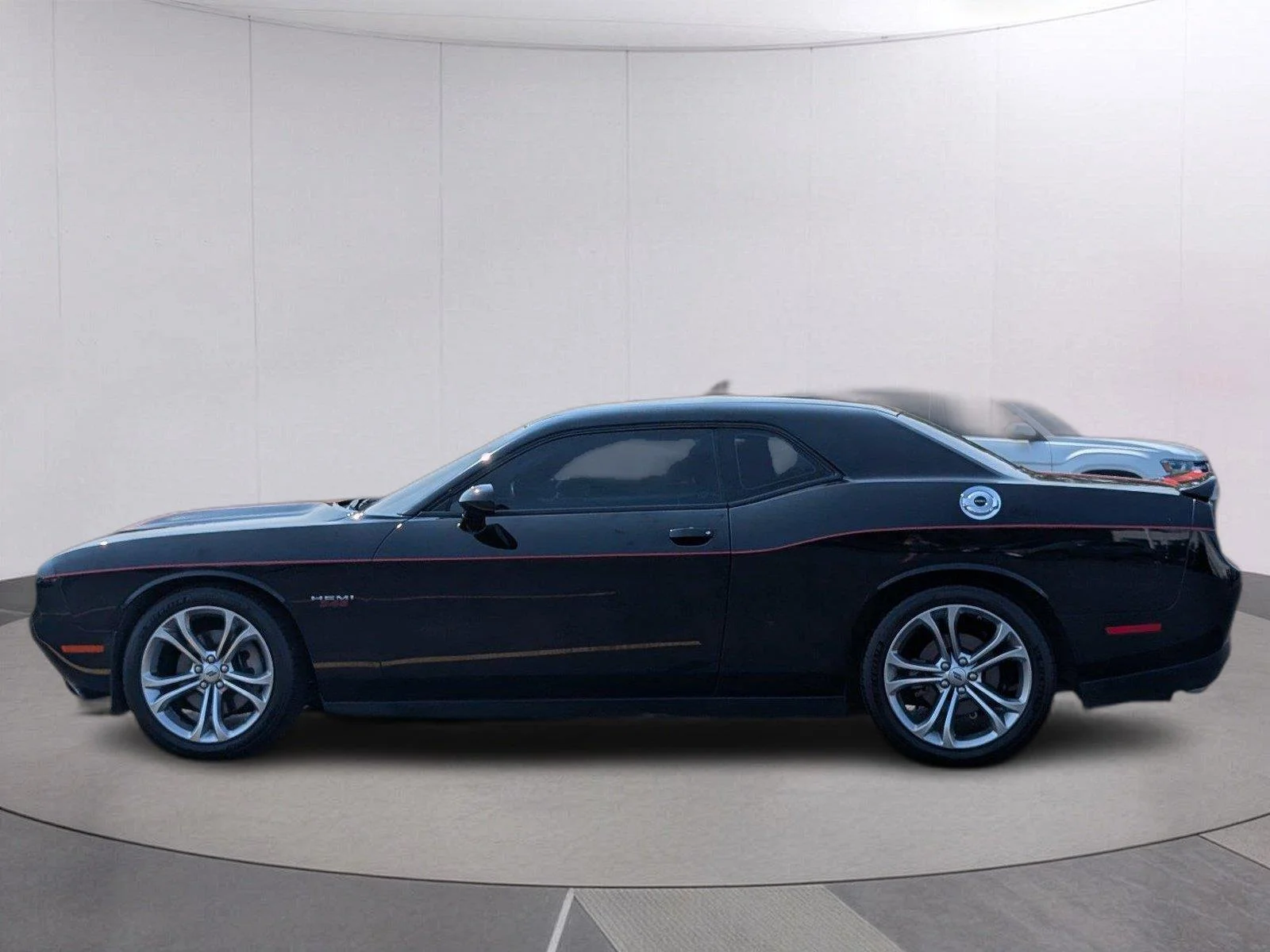 Used 2022 Pitch Black Clearcoat Dodge R/T image 2