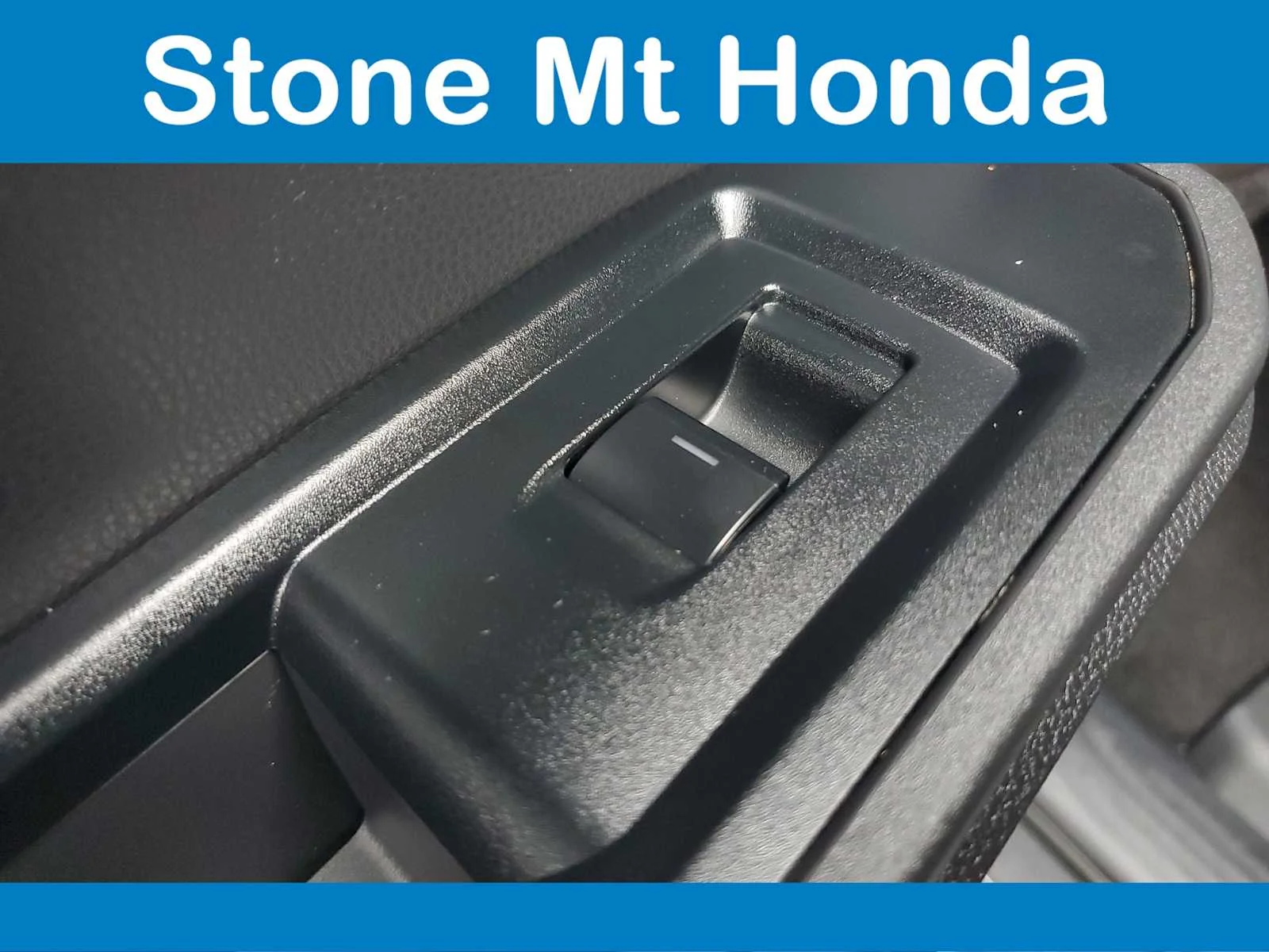 Used 2025 Underground Toyota SR5 image 13