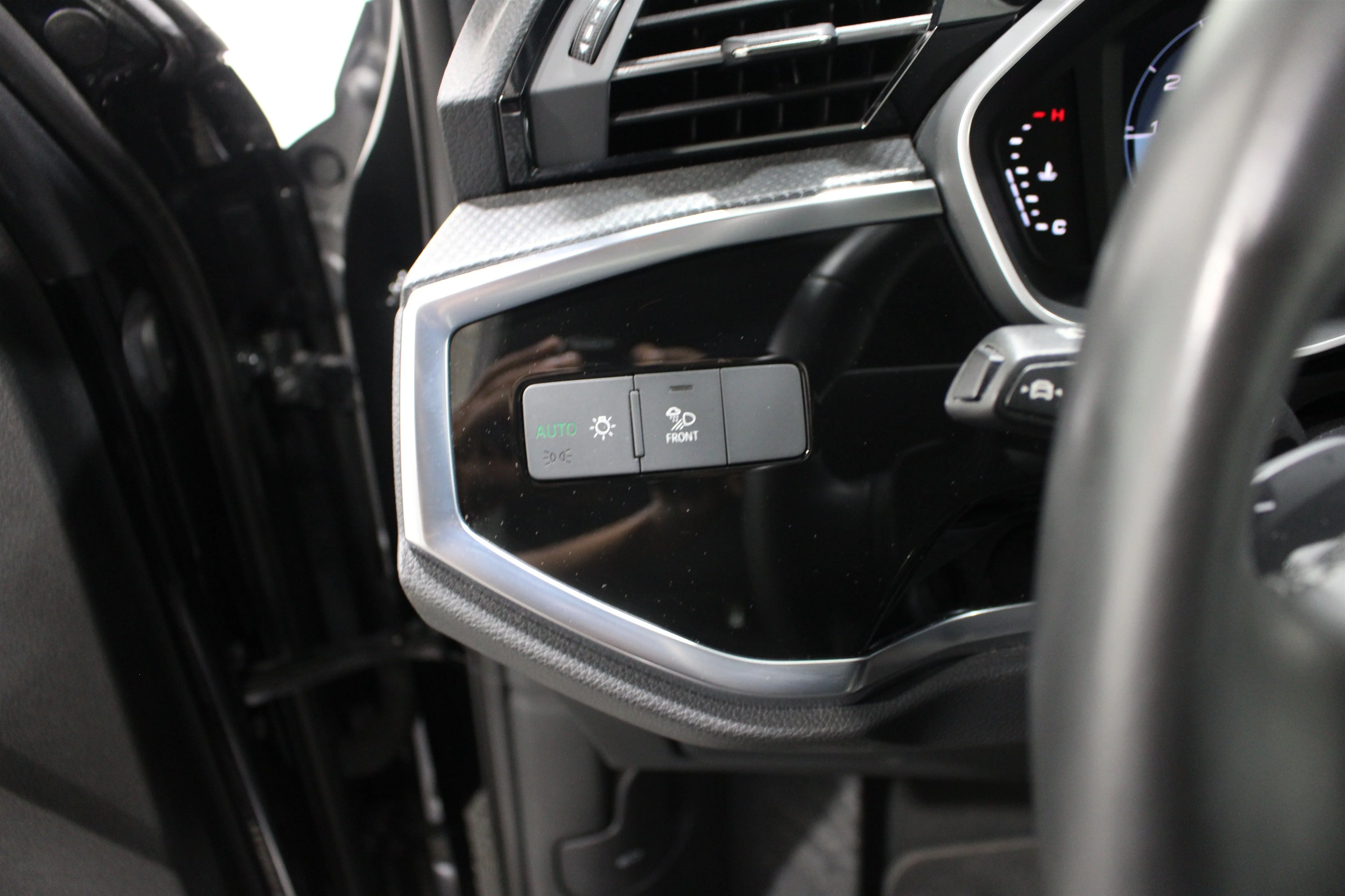 2024 Audi Q3 S Line Premium Plus - Photo 11