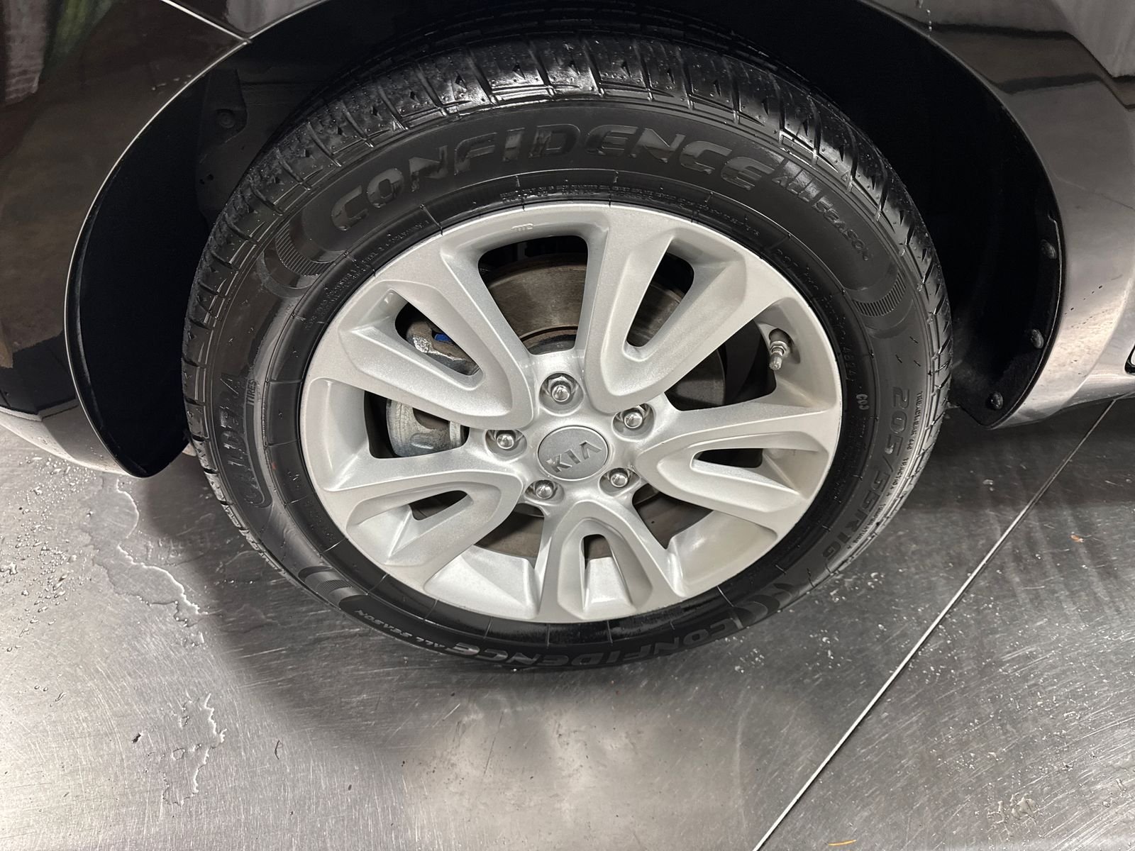 Used 2013 Kia Soul Base with VIN KNDJT2A56D7633083 for sale in Portland, OR