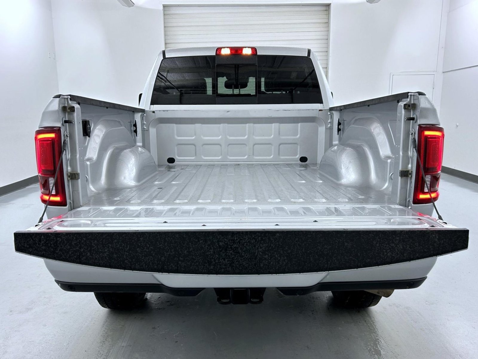 Certified Used 2026 Silver Ram Laramie image 22