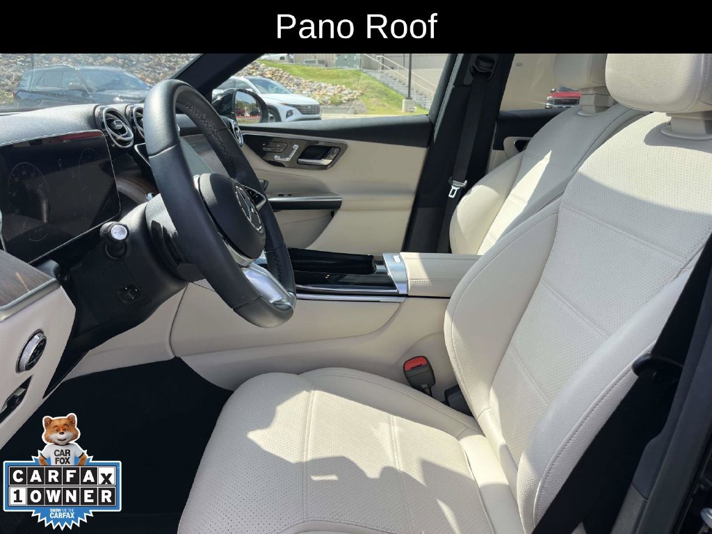Used 2025  Mercedes-Benz GLC 300 image 18