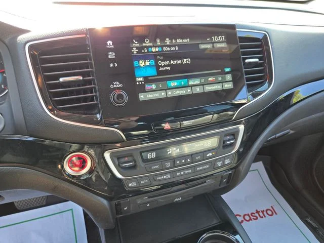 Used 2019 White Honda Touring image 29