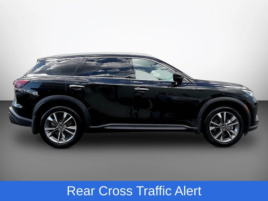 Used 2025 Black INFINITI LUXE image 8