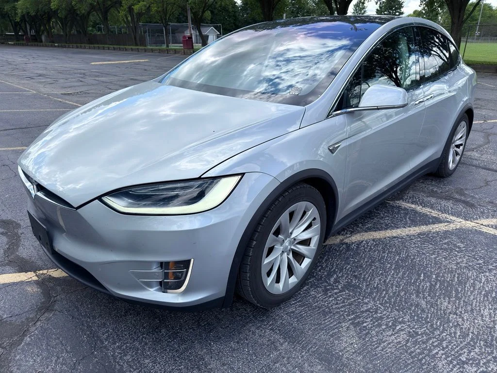 Used 2016 Silver Tesla 75D image 15