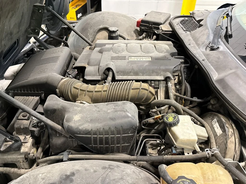 Used 2006 Blue Pontiac Base image 7