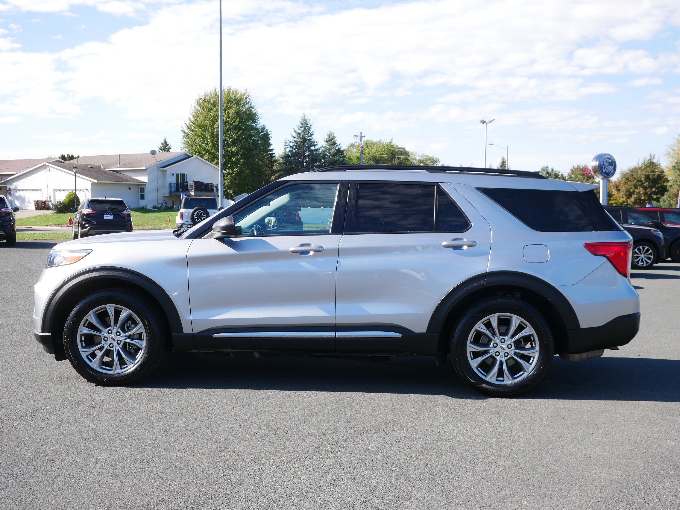 Used 2021 Iconic Silver Metallic Ford XLT image 2