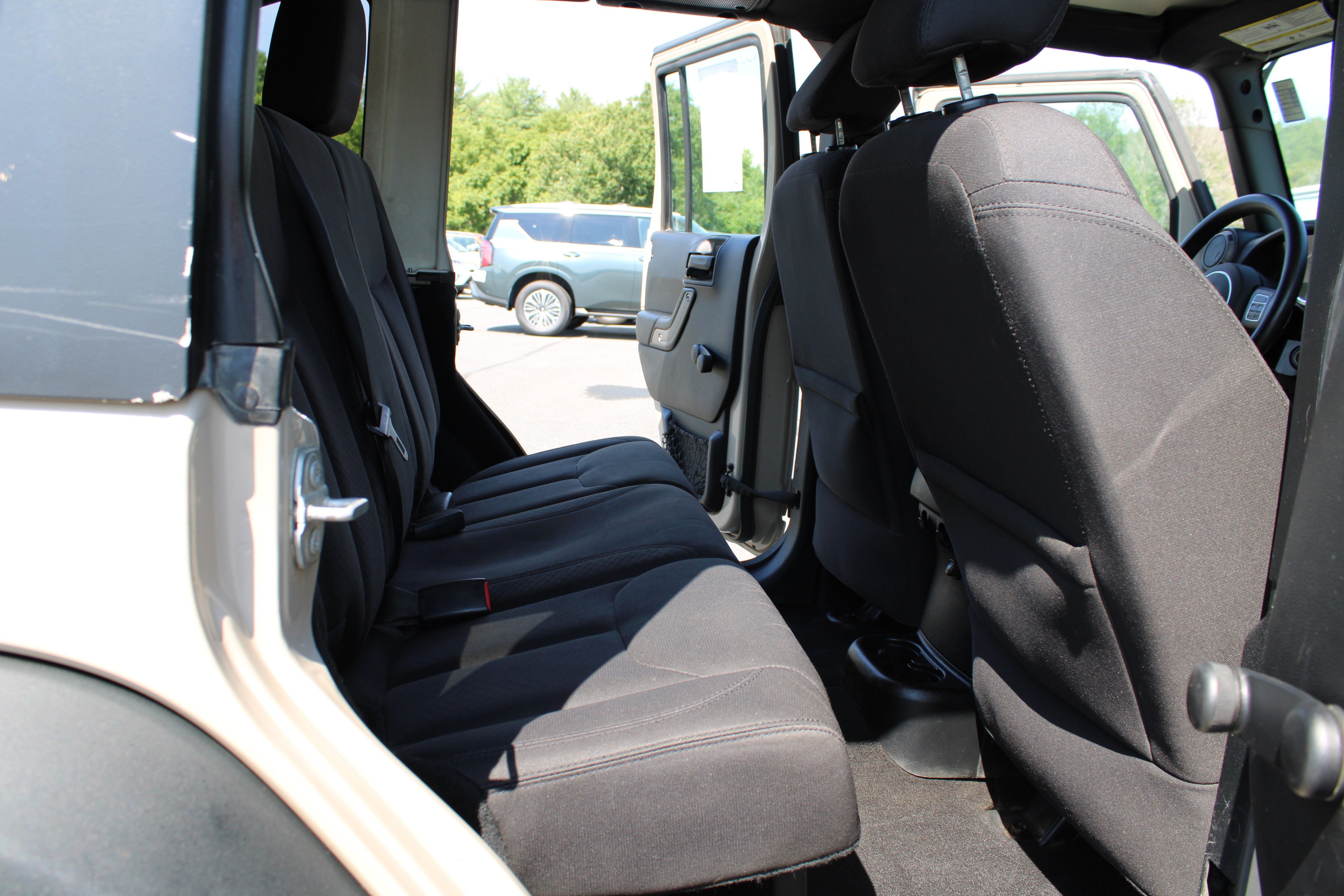 Used 2016 Mojave Sand Clearcoat Jeep Sport image 19