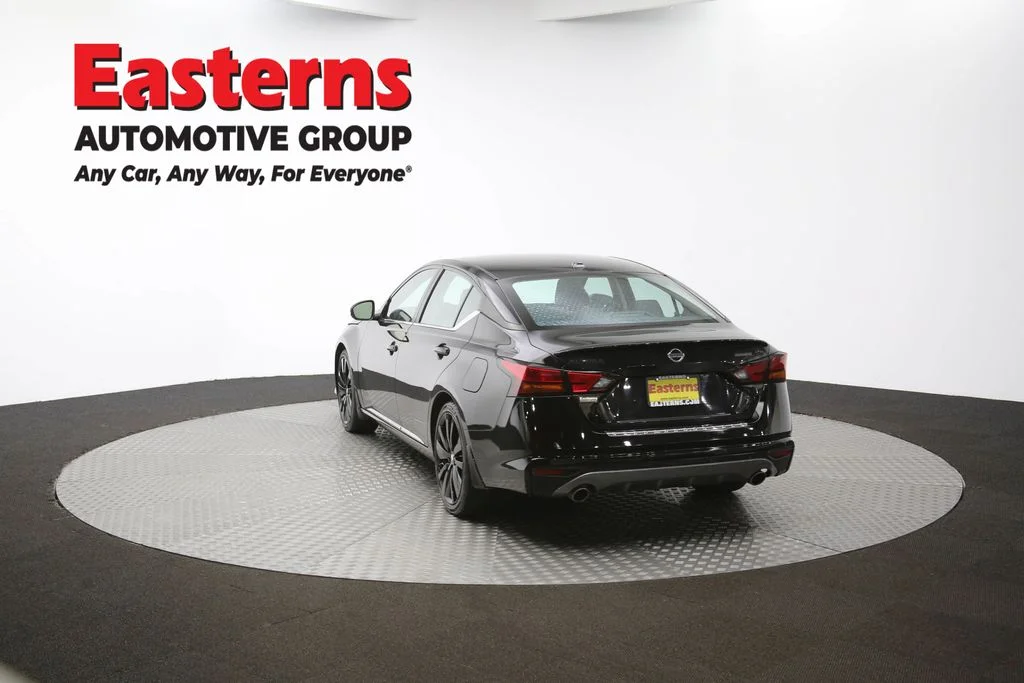 Used 2022 Black Nissan 2.5 SR image 63