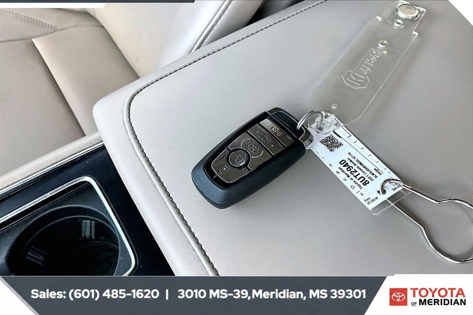 Used 2021 Iced Mocha Lincoln Standard image 9