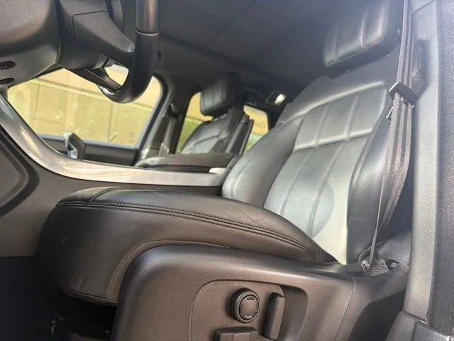 Used 2019 Carpathian Gray Premium Metallic Land Rover Dynamic image 5