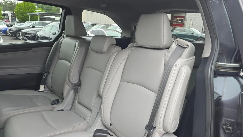 Used 2022  Honda EX-L image 17
