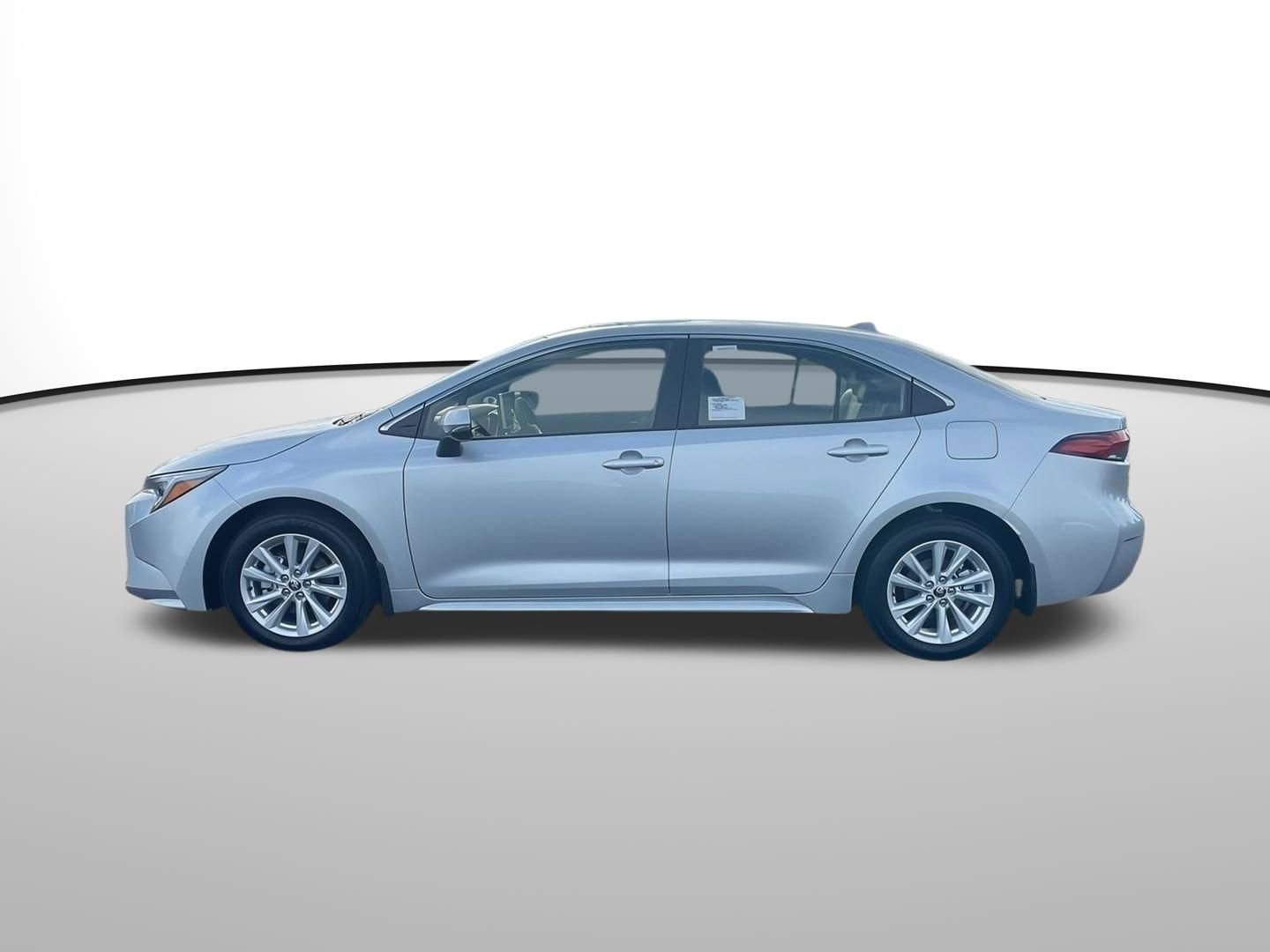 2025 Toyota Corolla LE - Photo 8