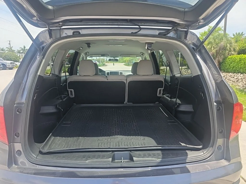 Used 2018 Modern Steel Metallic Honda EX image 15