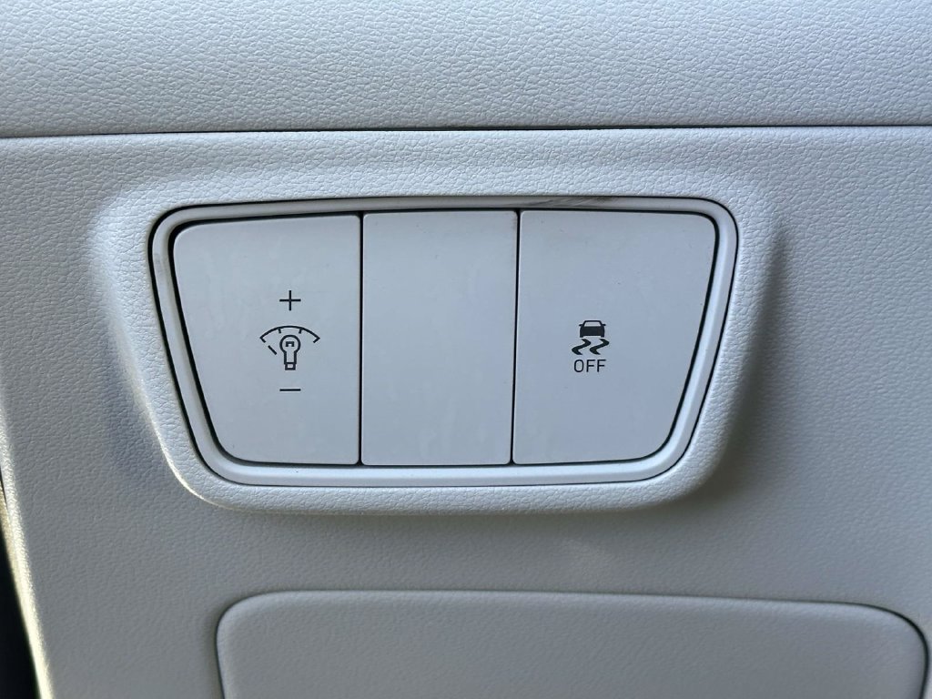 Certified Used 2024 White Pearl Hyundai SE image 24