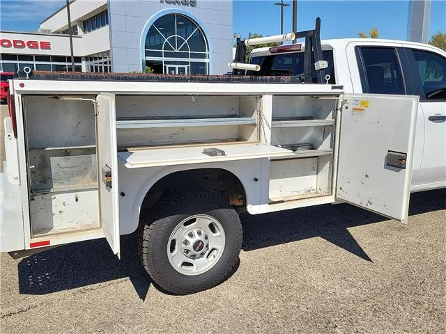 Used 2022 Summit White GMC Pro 4x4 Double Cab 8 ft. box 162.5 in. WB image 8