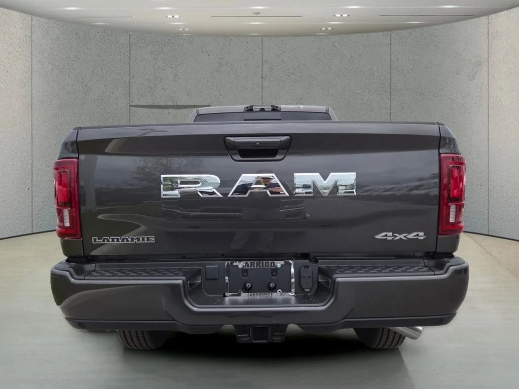 New 2026 Granite Crystal Metallic Clear-Coat Exterior Paint RAM Laramie image 5
