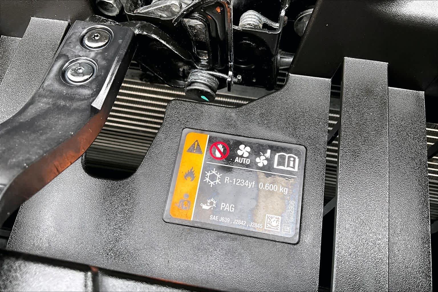 Used 2025 Onyx Black GMC Denali image 33