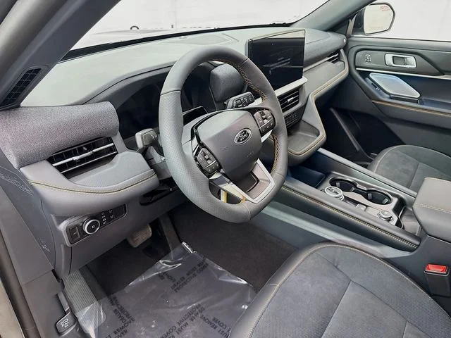 New 2026 Carbonized Gray Metallic Ford Tremor® image 9