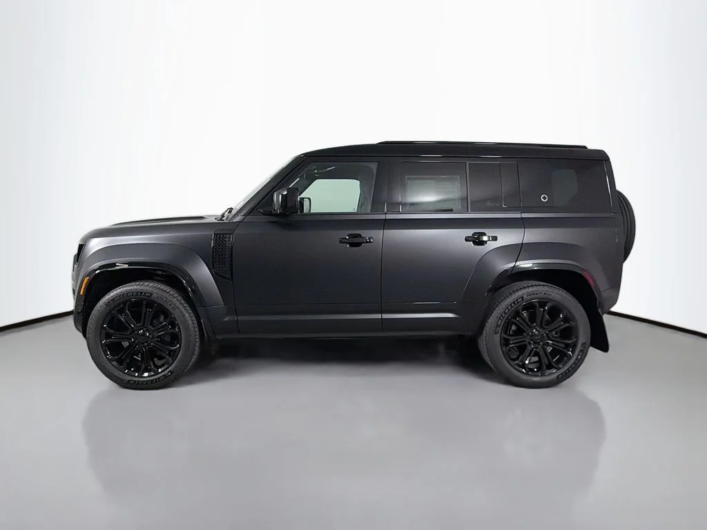 New 2026 Narvik Black Land Rover OCTA Black image 8