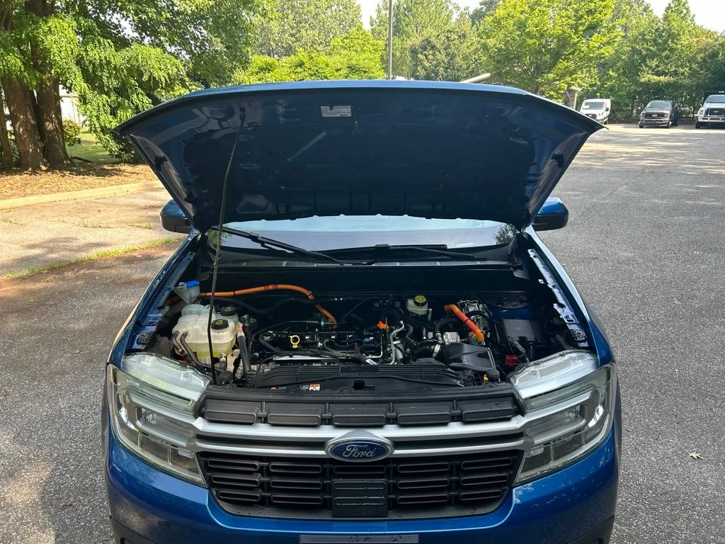 Used 2023 Blue Ford Lariat image 13