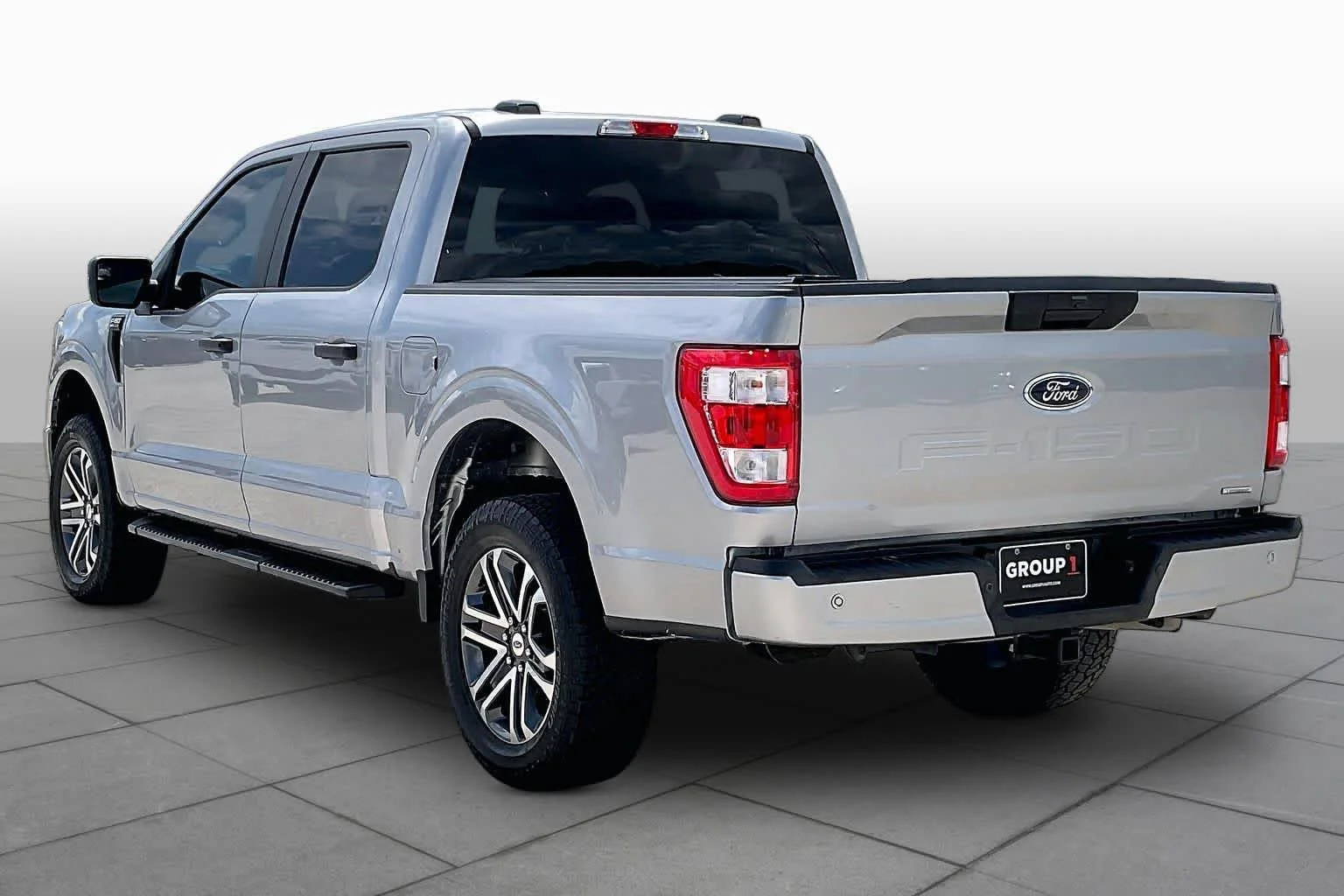 Used 2021 Iconic Silver Ford XL image 12