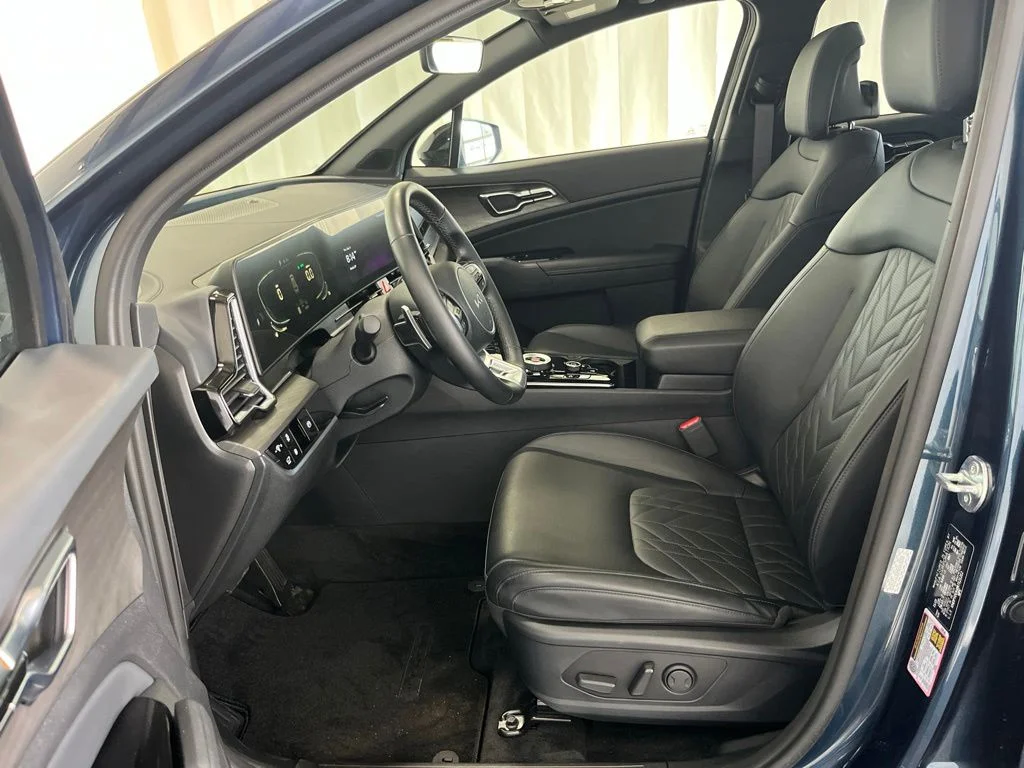 Used 2024 Blue Kia X-Line image 4