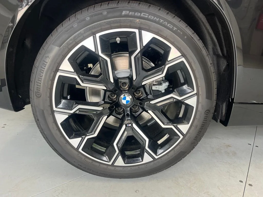 New 2026 Black Sapphire Metallic BMW 30 xDrive image 19