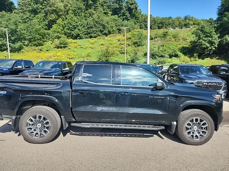 Used 2025 Black Chevrolet Z71 image 6