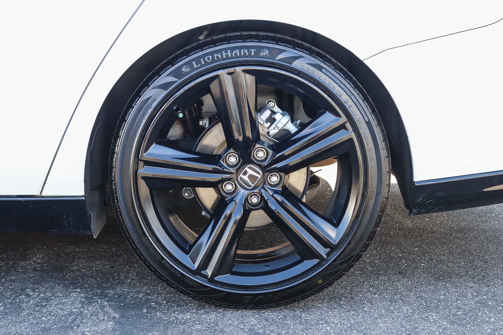 Used 2023 Platinum White Pearl Honda Sport-L image 11