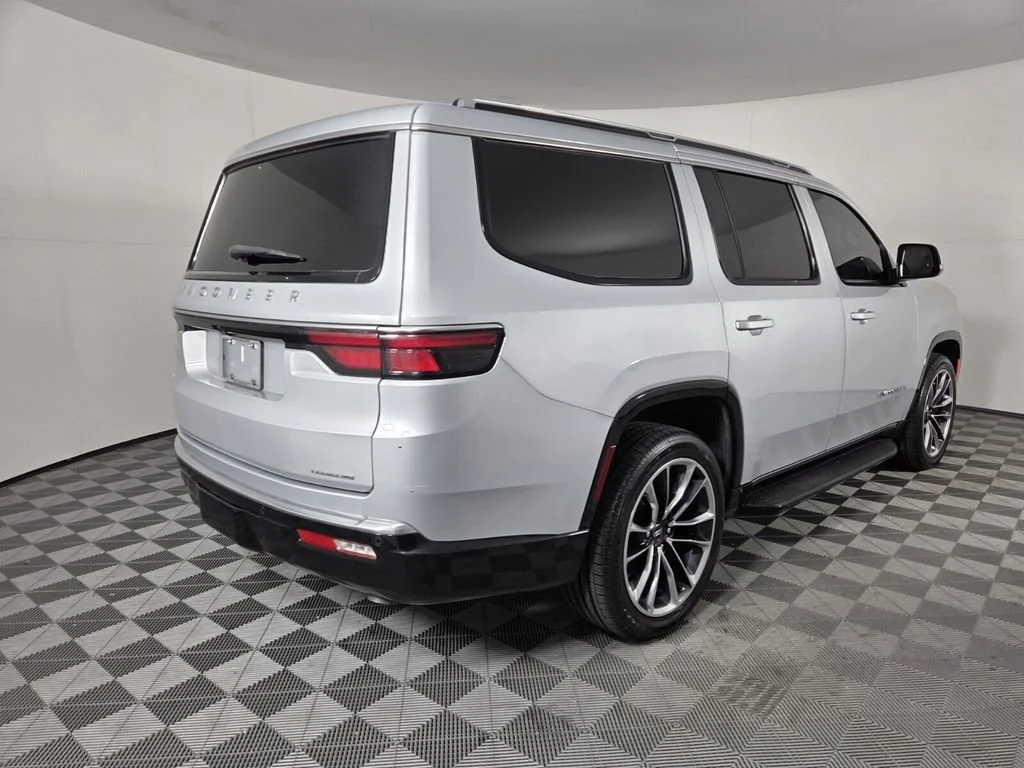 Used 2022 Silver Zynith Jeep Series II image 5