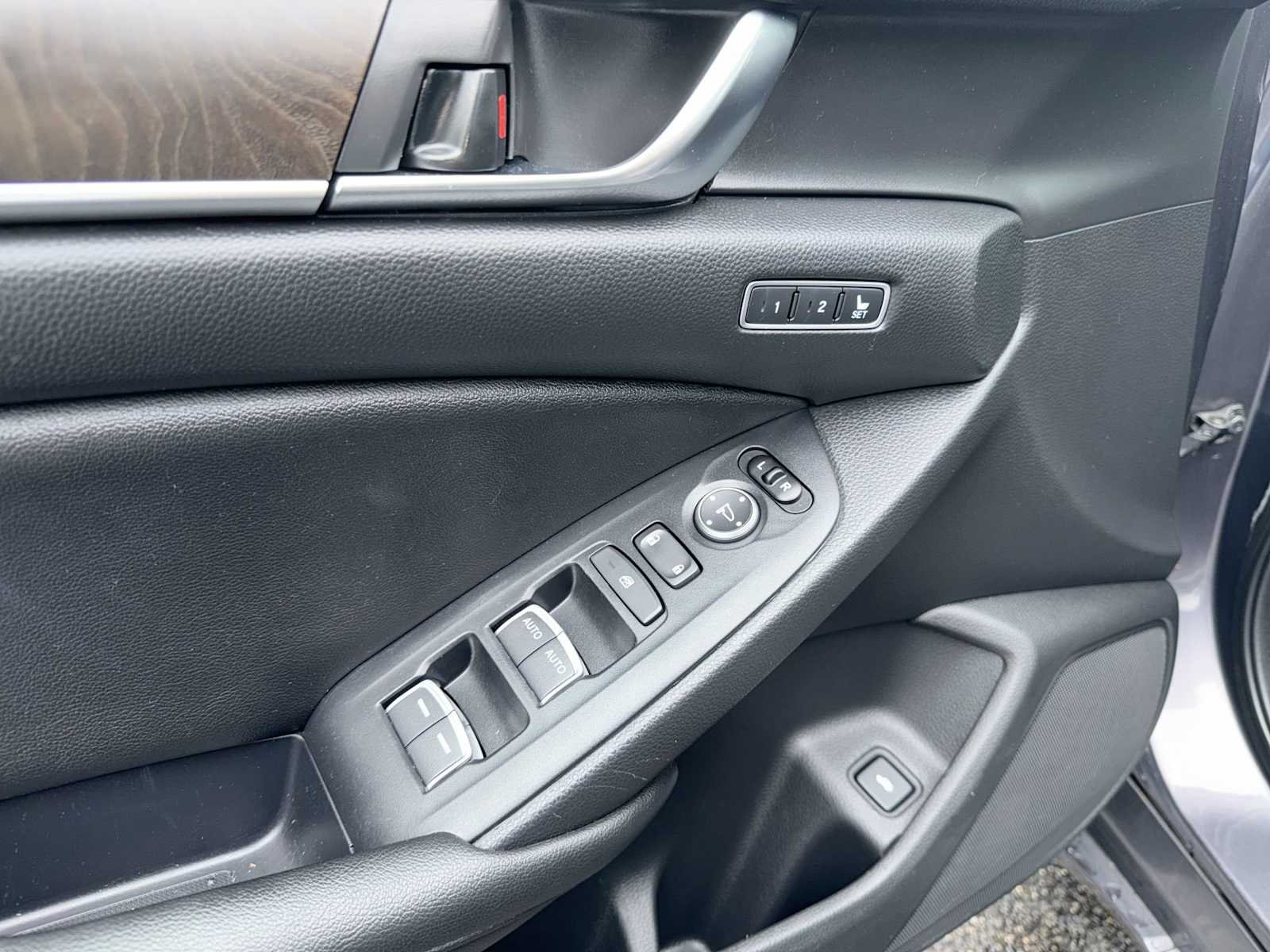 2019 Honda Accord EX-L - Photo 23