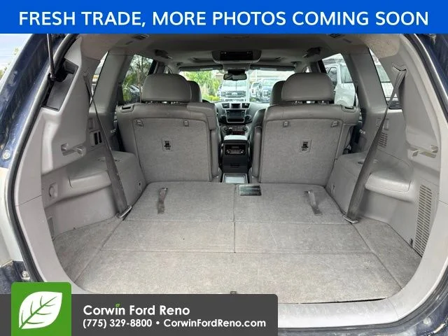 Used 2013 Nautical Blue Metallic Toyota Limited image 6