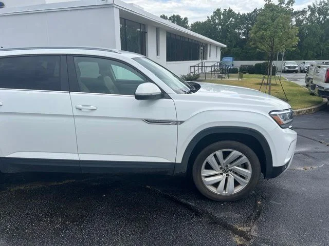 Used 2021 White Volkswagen 2.0T SE w/Technology image 2