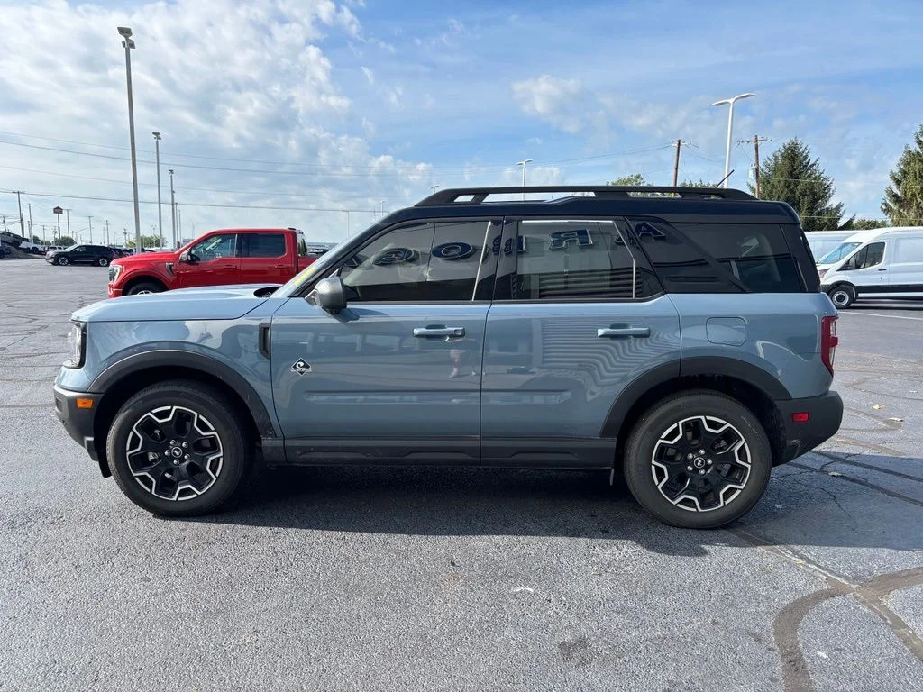 Used 2025 Gray Ford Outer Banks image 7