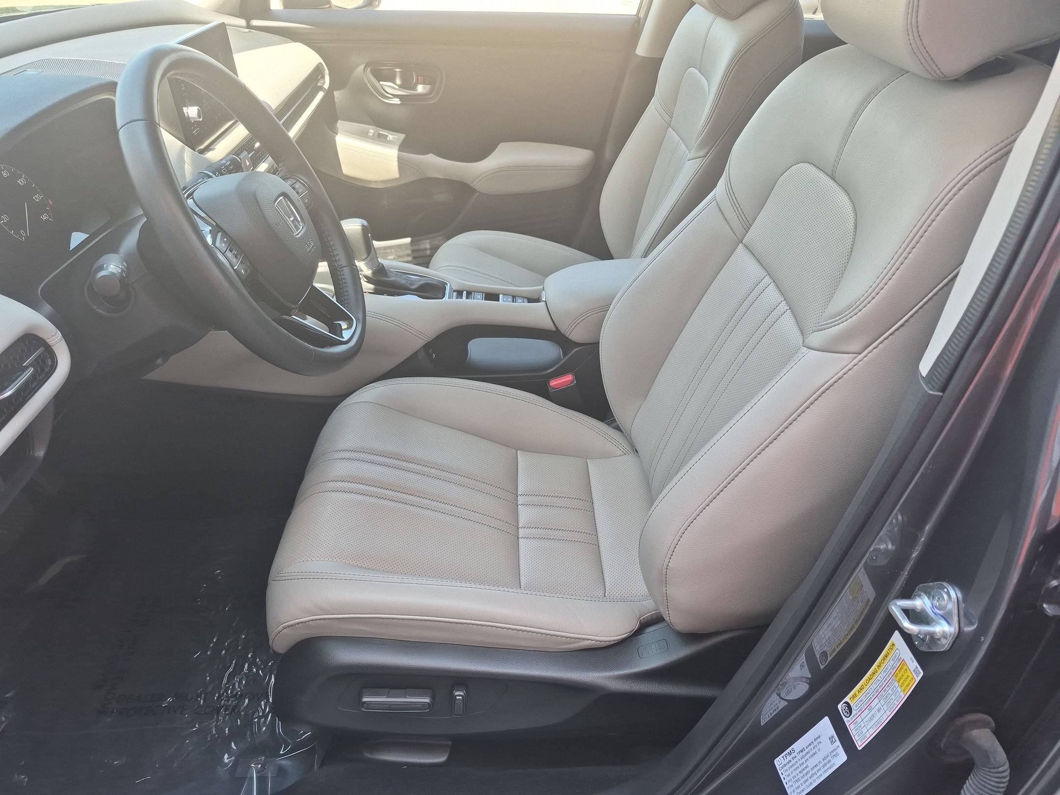 2025 Honda HR-V EX-L - Photo 12