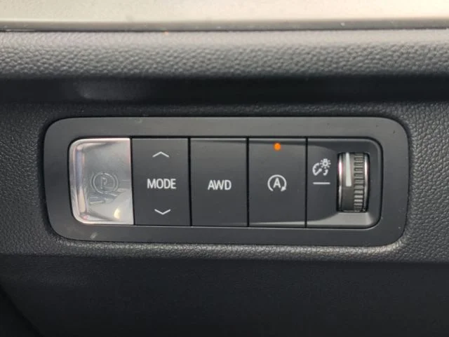 Used 2025 White Chevrolet LT image 20
